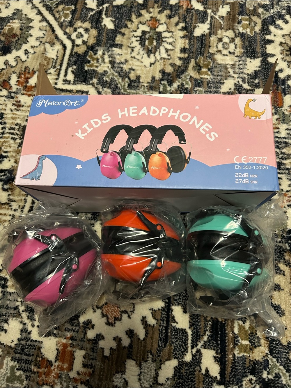 Noise canceling ear muffs for kids